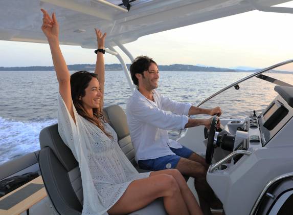 Votre concessionnaire de bateaux de plaisance et bateau école sur Rouen