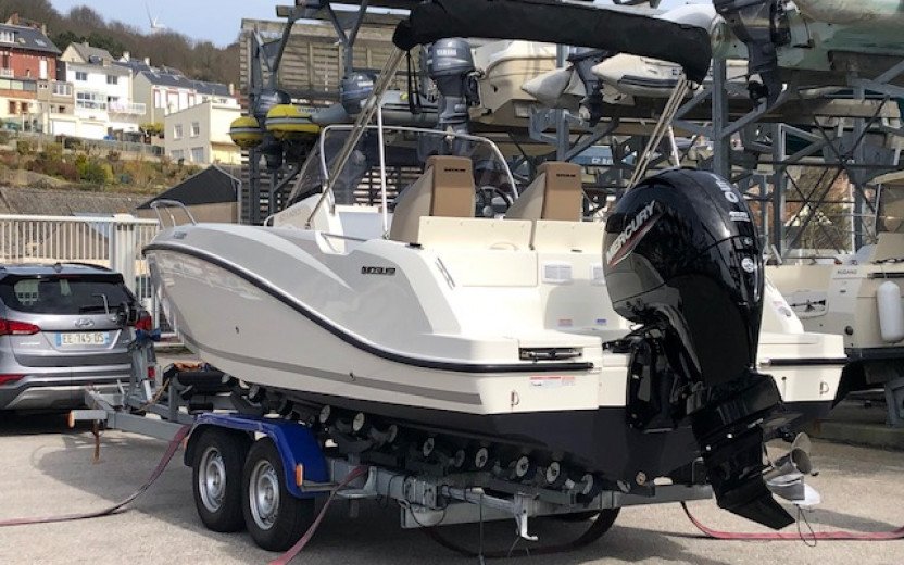 ACTIV 605 SUNDECK - Seine Nautic