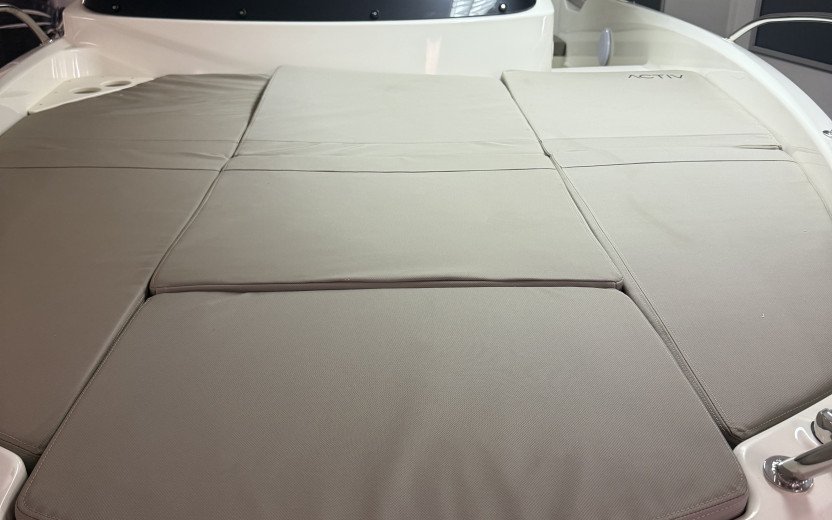 ACTIV 605 SUNDECK - Seine Nautic