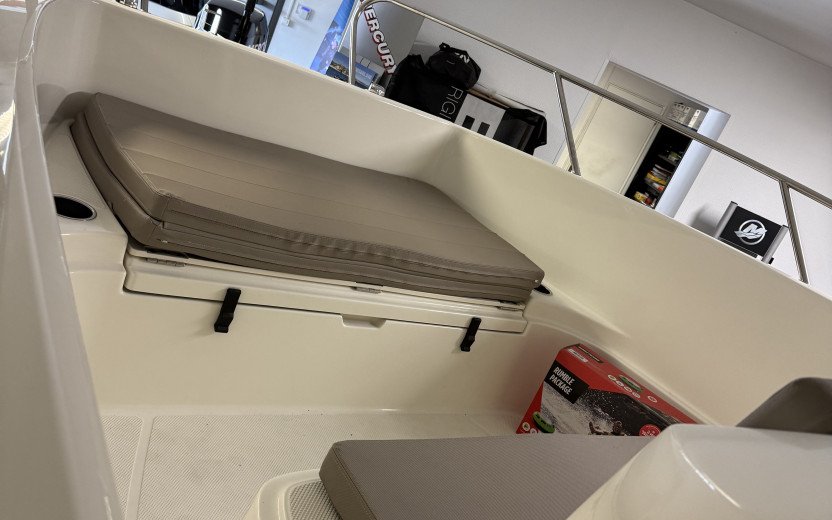 ACTIV 675 OPEN - Seine Nautic