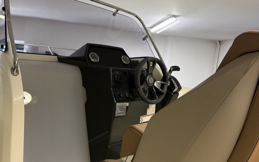 ACTIV 675 OPEN - Seine Nautic