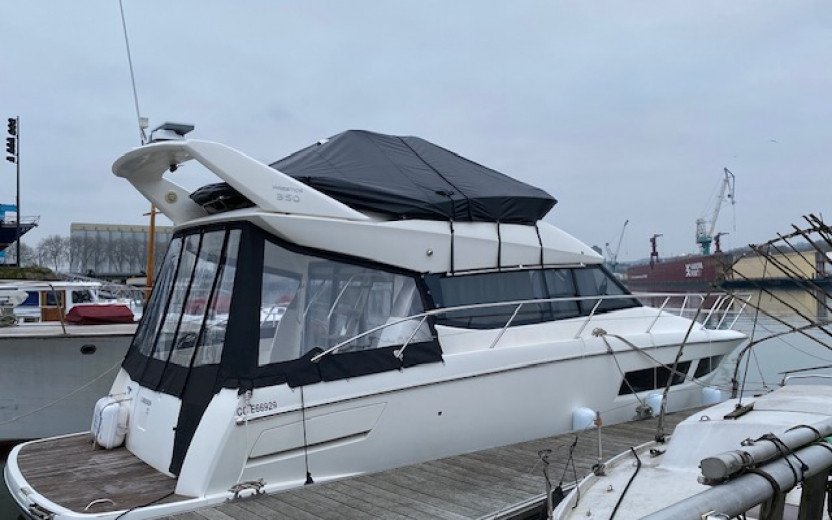 Prestige 350 - Seine Nautic