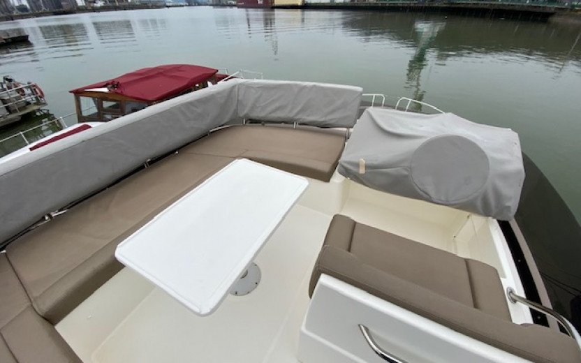 Prestige 350 - Seine Nautic